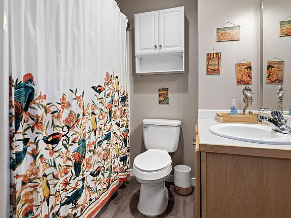 5th image of 17247 Kingfisher Dr