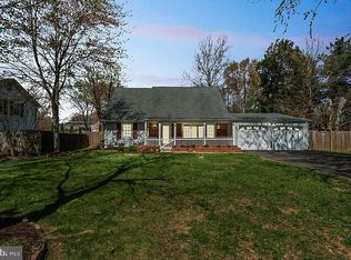 12740 Milan Ln, Fairfax, VA 22033