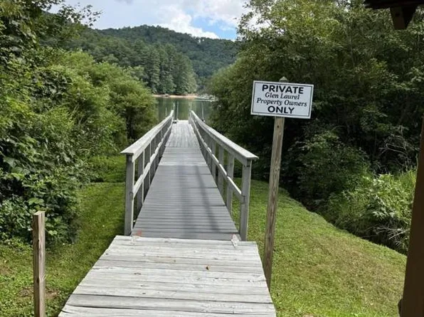 5 No End Circle, Cullowhee, NC 28723