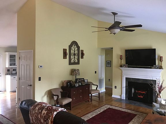 5th image of 1731 9th Street Pl SE