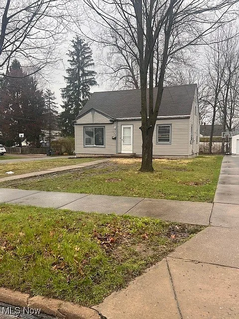 103 S Main St photo 1