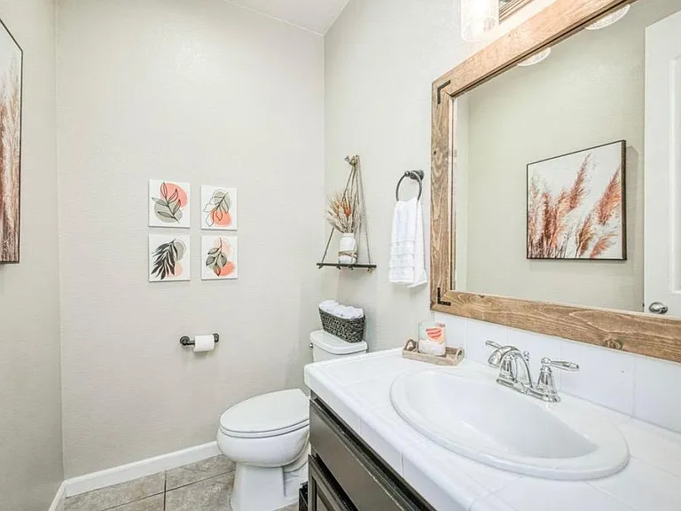 3816 N Carriage Ave — Photo 5