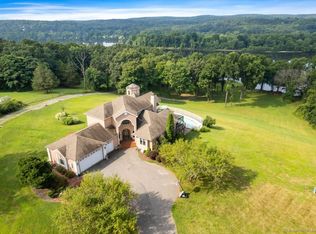 195 Injun Hollow Rd, East Hampton, CT 06424