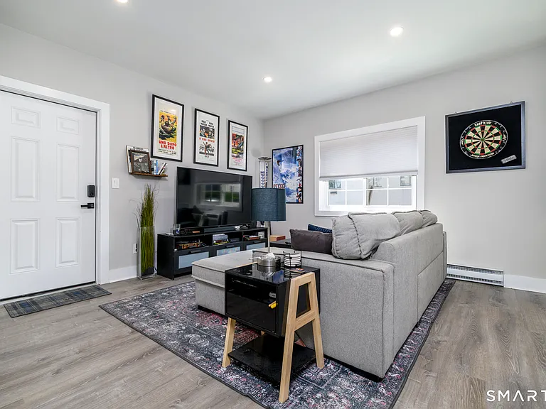 750 Cove Rd #5 — Photo 5