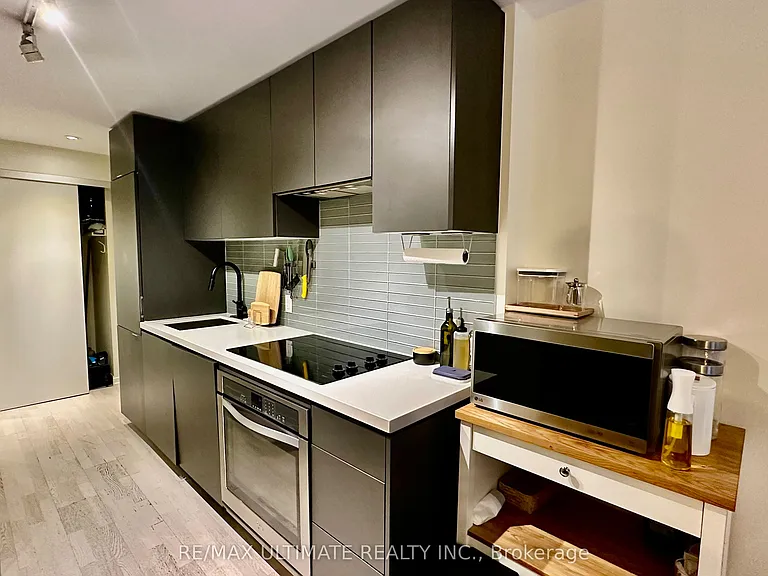 60 Colborne St #217 — Photo 2