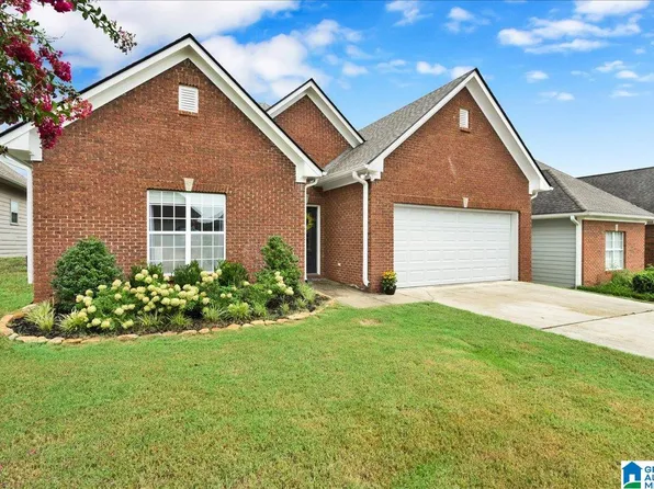 150 Charlton Ln, Calera, AL 35040