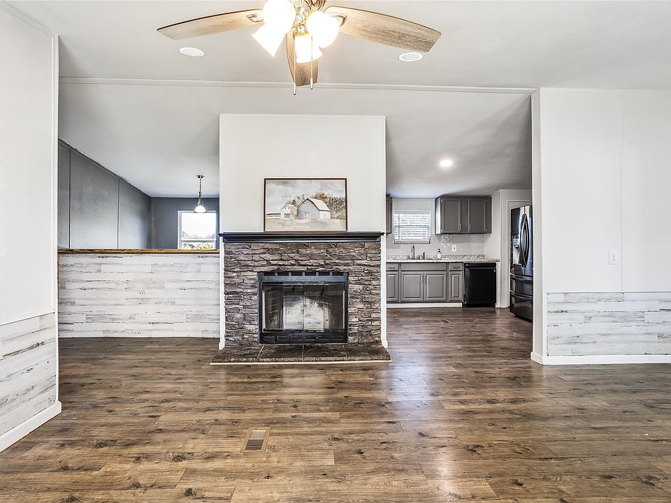 1st image of 112 Pine Ridge Cir