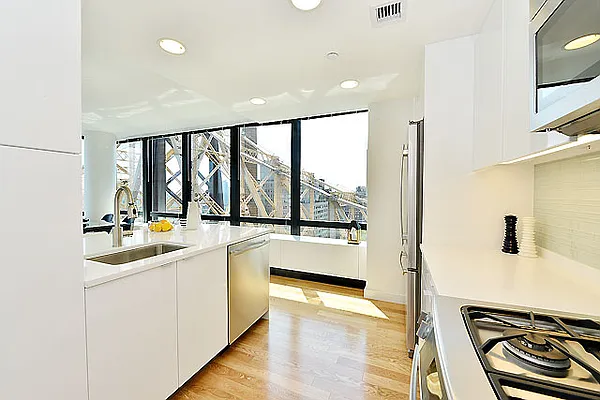 Rented by Solow Realty | media 23