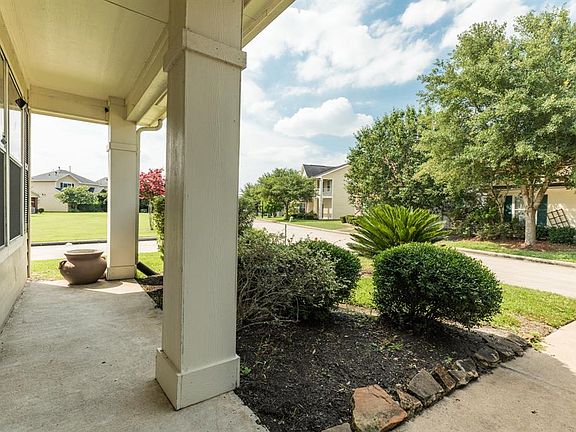 2nd image of 11910 Prior Park Dr