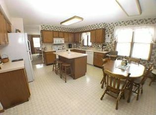W4985 Pleasant Lake Rd, Elkhorn, WI 53121