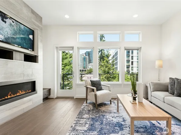 10762 SE 1st Drive #22, Bellevue, WA 98004