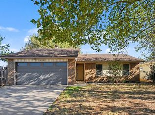 12333 Newgate Dr, Yukon, OK 73099