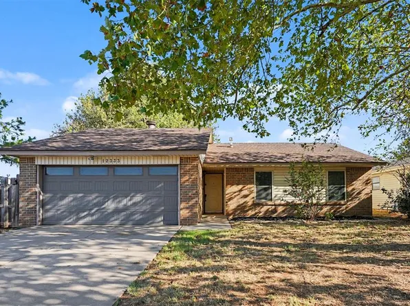 12333 Newgate Dr, Yukon, OK 73099