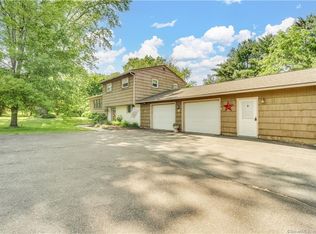 9 Wapping Wood Rd, Ellington, CT 06029