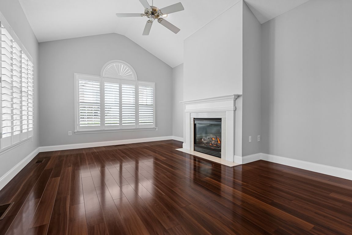 next background image