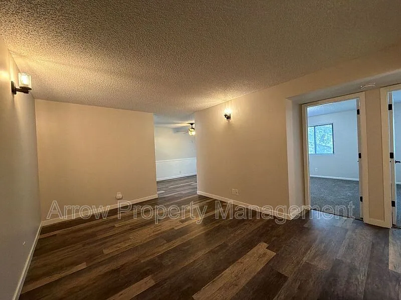 2 bed, 1.0 bath, 826 sqft, $1,195 — Photo 4