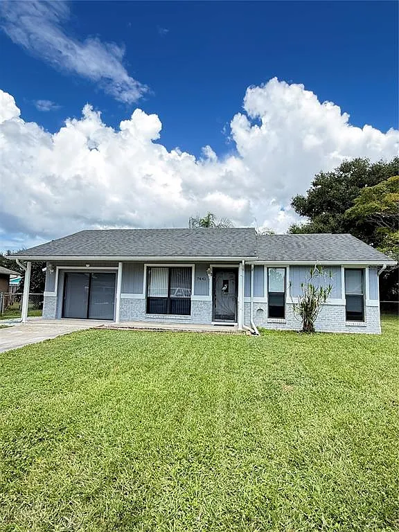 3 bed, 2.0 bath, 1238 sqft, $1,950 — Photo 1