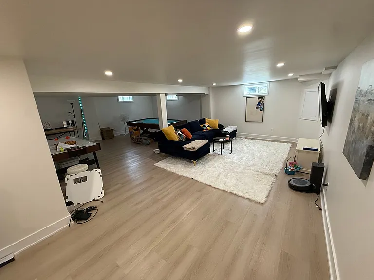 1613 Mayflower Ln — Photo 8