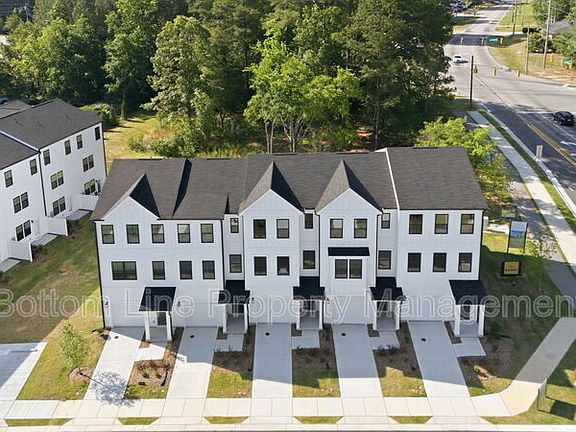 3rd image of 3606 Elm Grove Ln