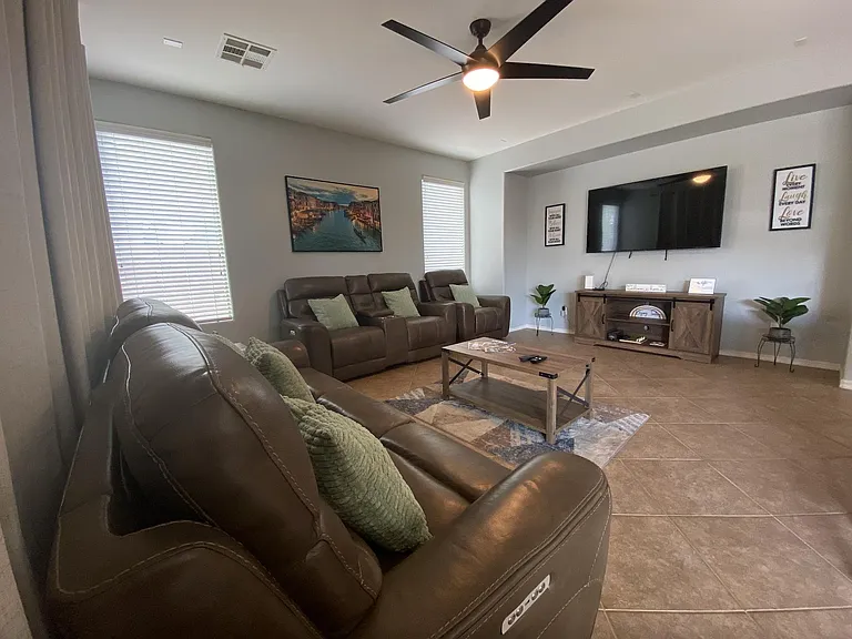193 E Bahamas Dr — Photo 22