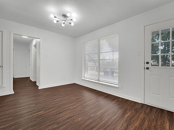 3rd image of 510 Pleasant Valley Rd