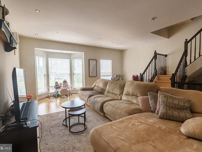 8329 Wades Way — Photo 6
