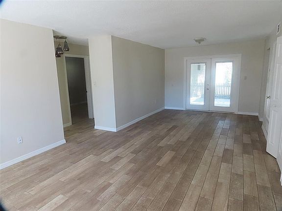 2nd image of 749 SEMINOLE AVENUE