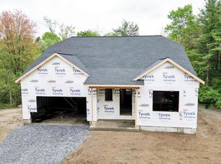 1 Bexley Ln, Halfmoon, NY 12065