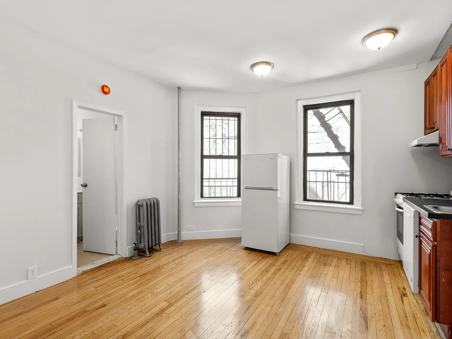 245 West 75th Street — Photo 2