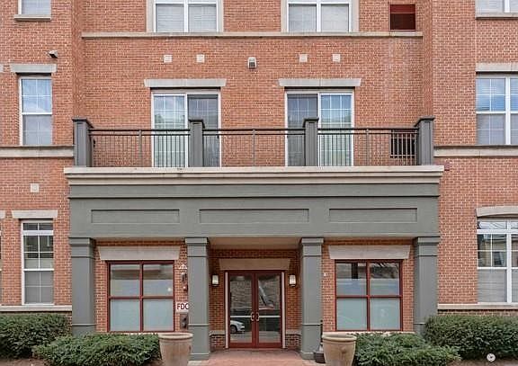 2nd image of 443 2nd St APT 406