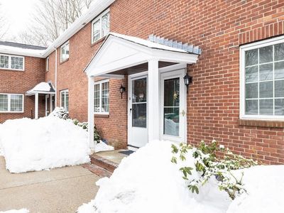 63 Linden St Unit 6, Wellesley, MA, 02482
