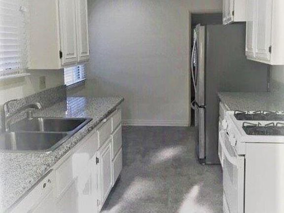 4th image of 3401 Corinth Ave