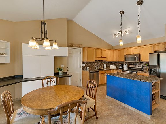 5th image of 2831 W Calle De Dalias