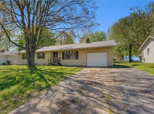 4285 Kerrybrook Dr, Youngstown, OH 44511