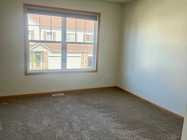 15652 Emerald Dr #10 — Photo 12