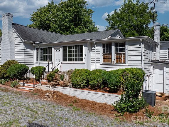 3rd image of 608 1st St W
