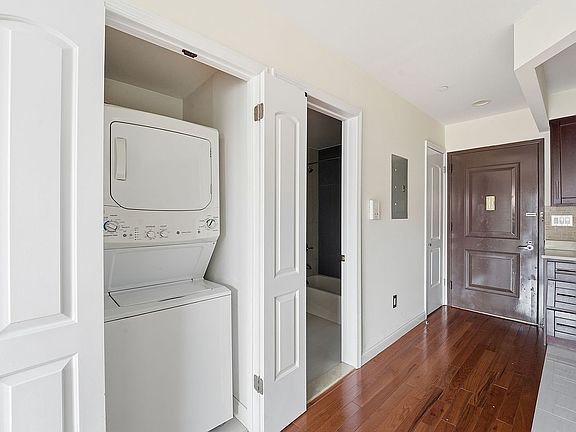 3rd image of 456 W 167th St APT 4H