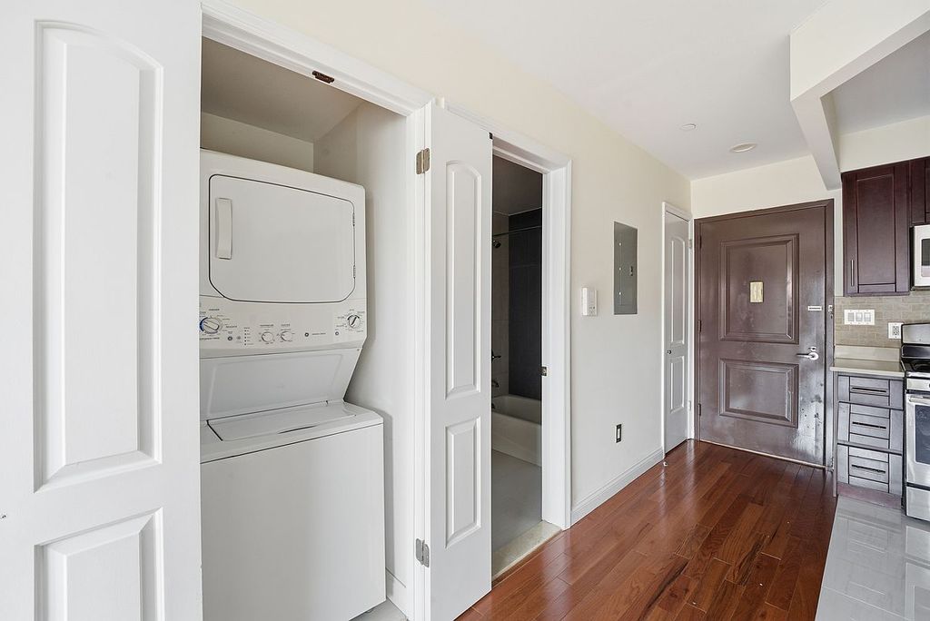 456 W 167th St APT 4H, New York, NY - View 3