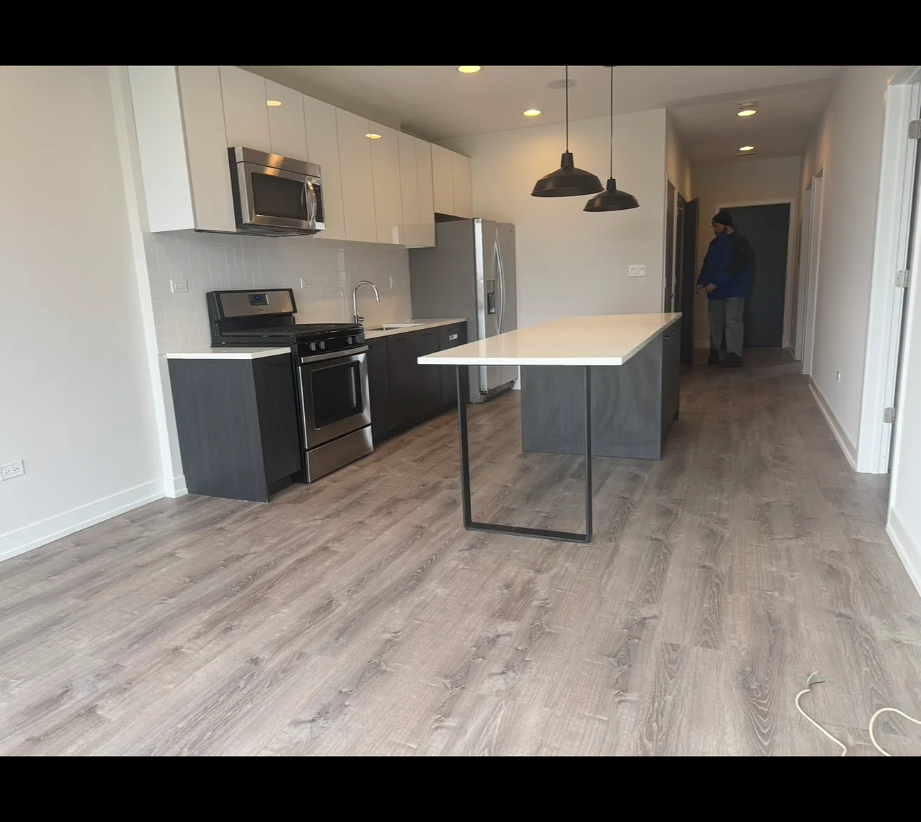 1 bed, 650 sqft, $2,400 — Photo 1