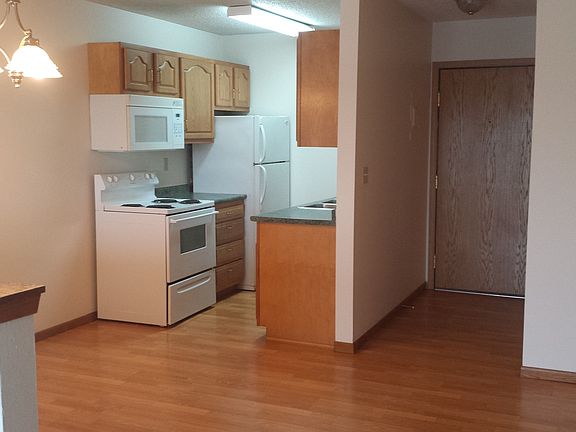 Kitchen/Entry