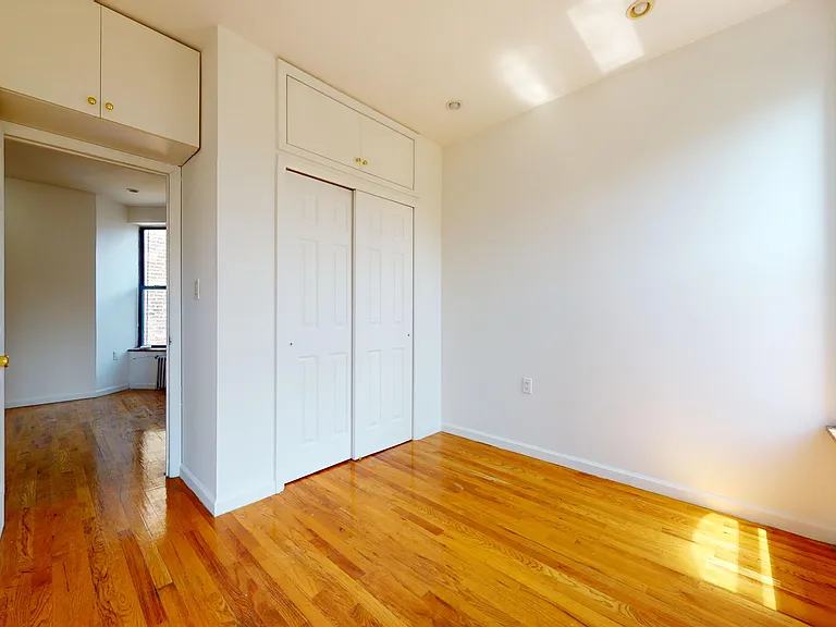 237 E 5th St #15 — Photo 11