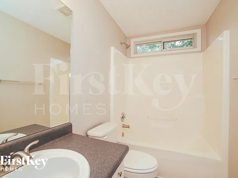 1360 Princeton View Ct — Photo 17