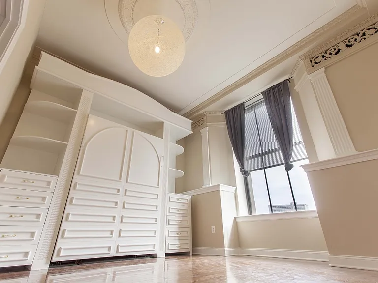 2100 Parkway — Photo 12