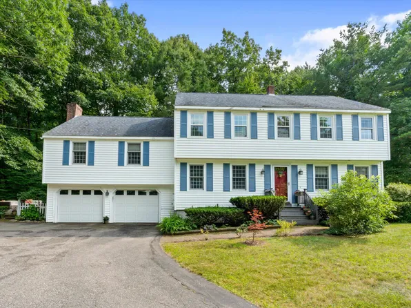 19 Camelot Drive, Bedford, NH 03110