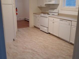 7 Sewall St #2, Marblehead, MA 01945