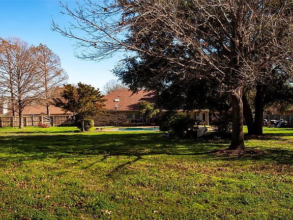 2nd image of 10124 Westpark Dr