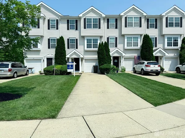 31 Highgrove Ct, Thorofare, NJ 08086