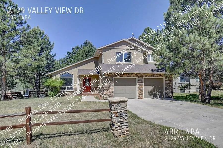 Roomy 4 bed, 4 bath, 2 car garage in town of Woodland Park! — Photo 2