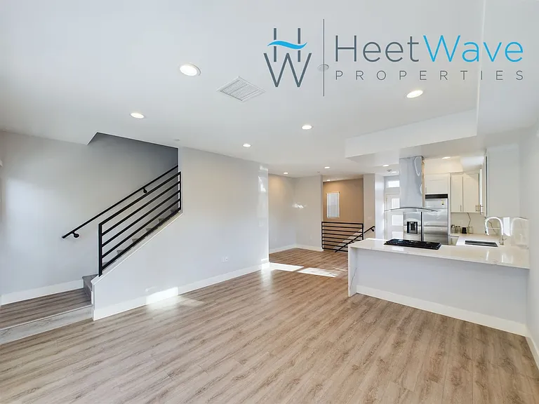 2788-2792 2796th St — Photo 9