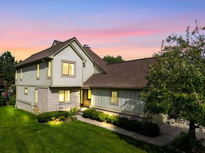 805 Red Maple Ln, Wixom, MI, 48393